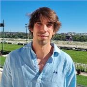 Profesor de tenis 🎾 imparte clases particulares o grupales a alumnos de todos los niveles